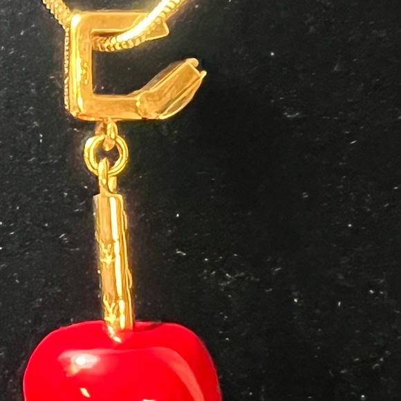 Louis Vuitton Caramel Apple Lacquer
Yellow Gold 18 Karat Pendant Charm❤️❤️ - Picture 7 of 13